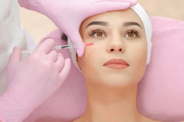 حقن الفيلر في الوجه تعرفي معنا على أسعار وتكاليف حقن الفيلر لوجهك بالتفصيل